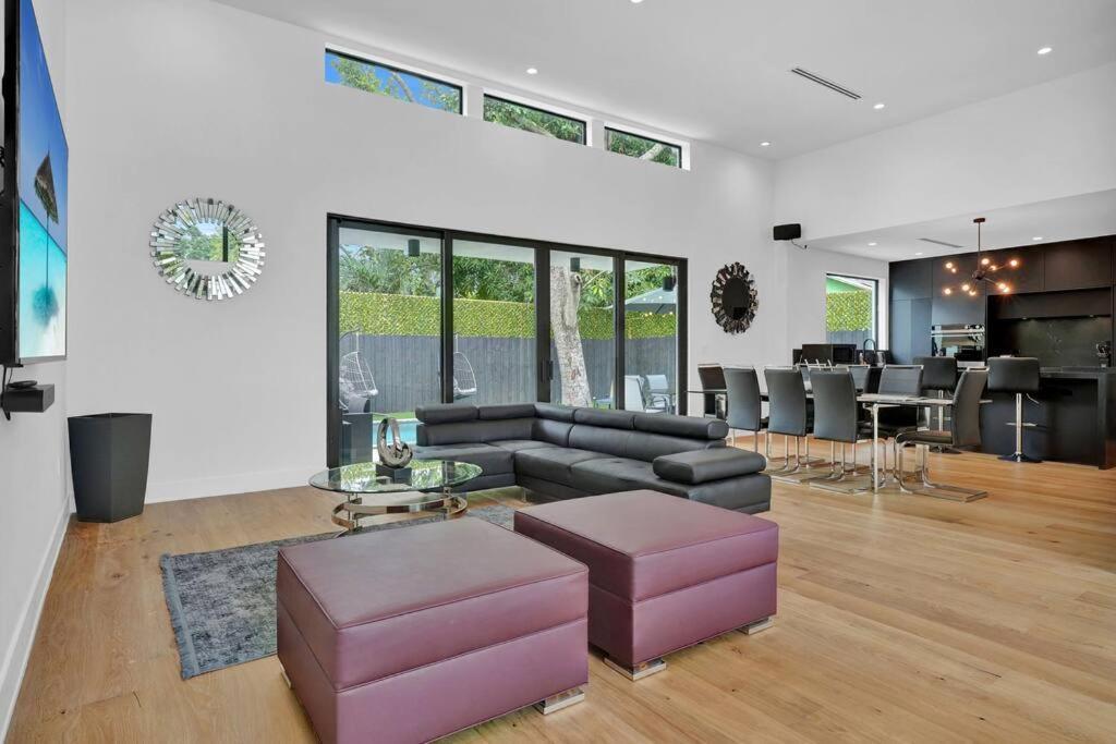 Villa Design House -Heated Pool -Big Yard -Gated Parking Miami Esterno foto