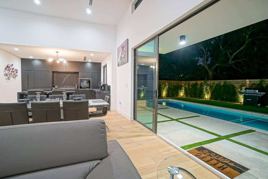 Villa Design House -Heated Pool -Big Yard -Gated Parking Miami Esterno foto