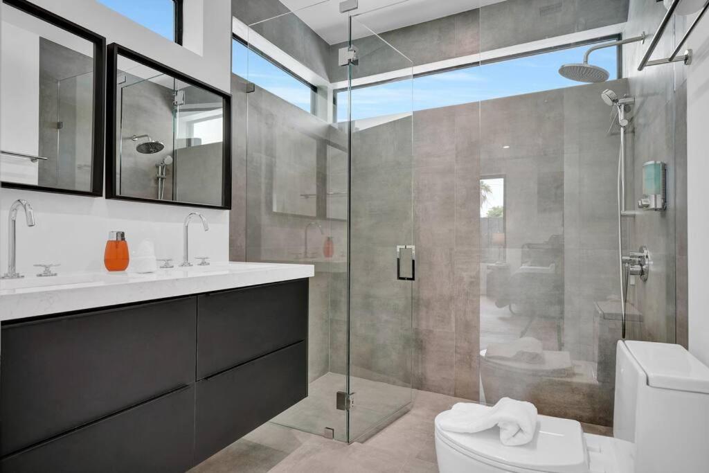Villa Design House -Heated Pool -Big Yard -Gated Parking Miami Esterno foto
